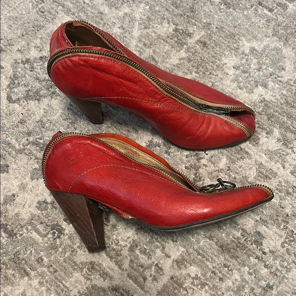 Fly girl Red Leather Women's Heeled Shoes